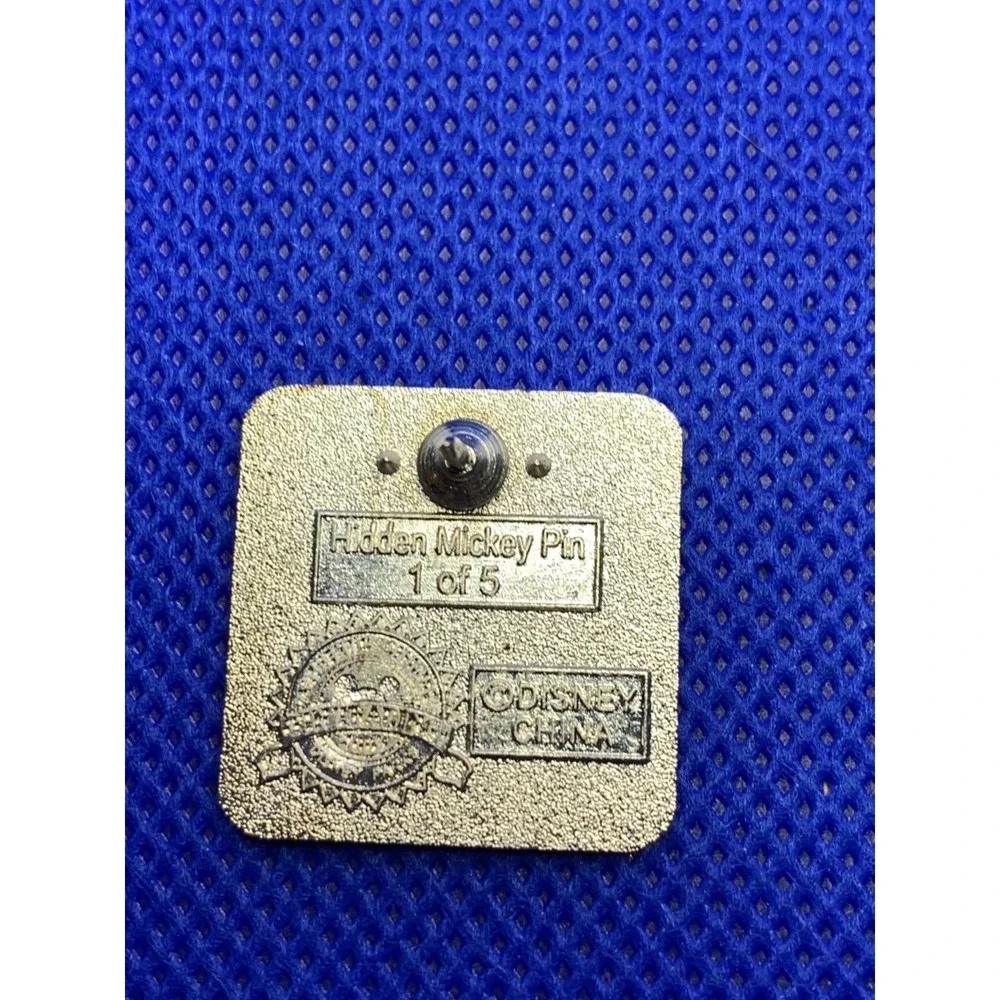 2009 Disney height sign Hidden Mickey map icons pin